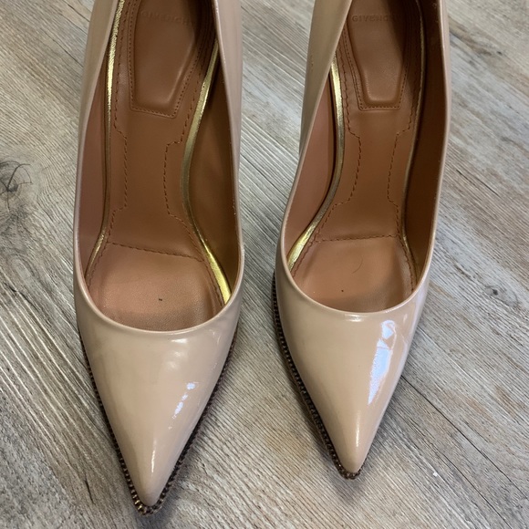 Givenchy Pointy Toe Heels ... great condition - Picture 2 of 9